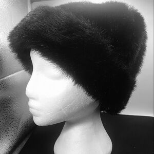 Black hat faux fur bucket hat new